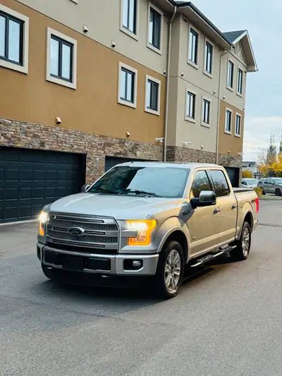 Ford F150 3.5 EcoBoost PLATINUM with top features, maintained in perfect condition! It is equipped w...