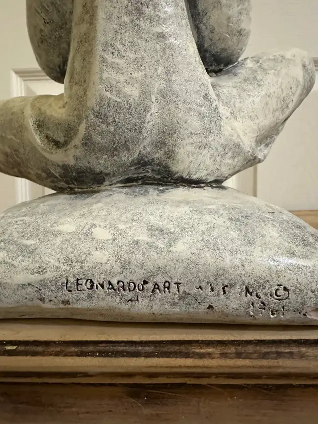 Vintage Leonardo sculpture girl with  horn musical instrument in Arts & Collectibles in City of Montréal - Image 8