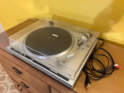Vintage Pioneer PL-200 Turntable  *OBO, View more