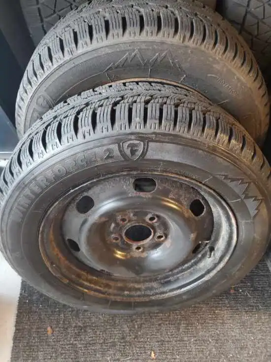 Snow Tires  205 60/R16  - 2 like BRAND NEW in Tires & Rims in Oakville / Halton Region - Image 4