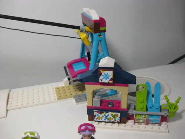 Lego Friends Snow Resort Ski Lift (complete with manual) in Toys & Games in Ottawa - Image 5