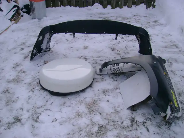 pieces pour toyota rave 4      fitement de 2009 a 2012 in Auto Body Parts in Longueuil / South Shore - Image 2