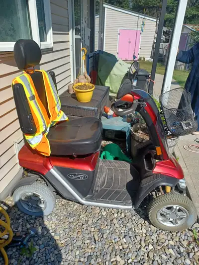 Electric mobility scooter, good shape, batteries are newer, everything works.