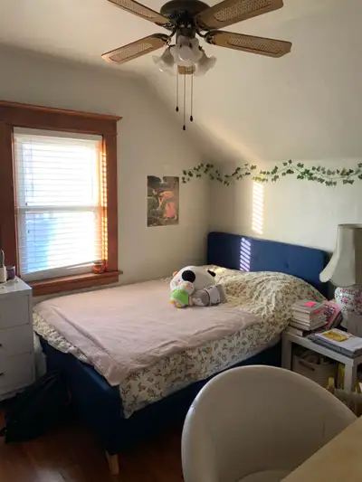 Subletting my room for the summer (May 1st, 2026 - August 31st, 2026)! Rent: $850/month Utilities: A...