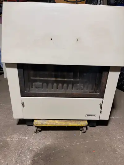 Poêle à bois  ou foyer, View more