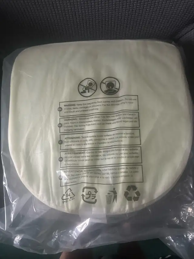 Brand new chair cushion pads 17x16x3 inches $10 pack of 2 in Chairs & Recliners in London - Image 3