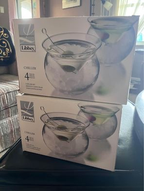 “Chiller” Glasses. Two Sets Of Two. ($20 Each or Both For $35). in Kitchen & Dining Wares in City of Toronto