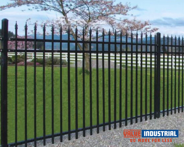 284FT Industrial Ornamental Fencing Line | 7ft×4ft in Other in Hamilton