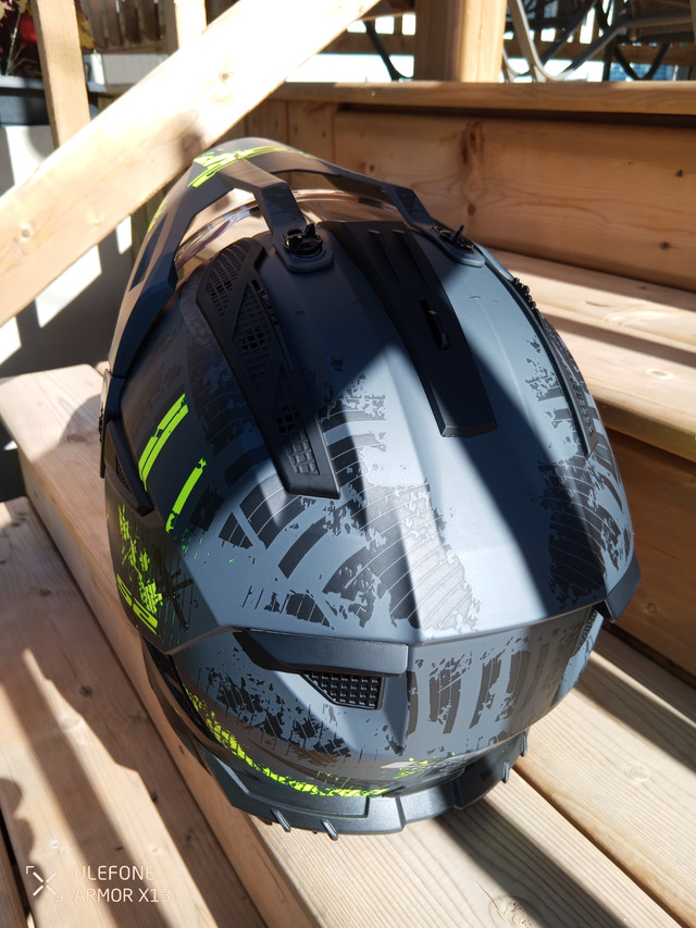 Motorcycle ADV helmet Pioneer LS2 used once in Dirt Bikes & Motocross in Kitchener / Waterloo - Image 4