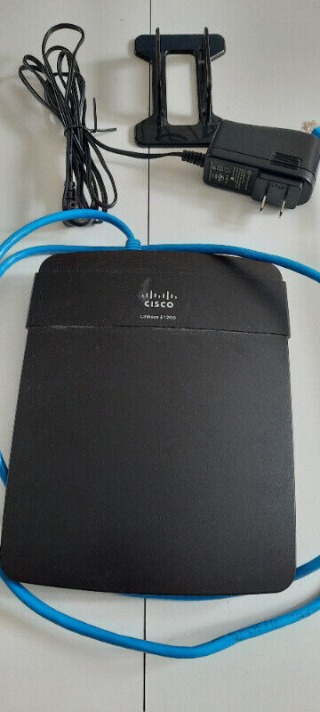 Linksys E1200 N300 Wi-Fi Router in Networking in Kitchener / Waterloo - Image 4