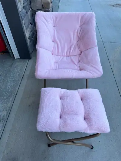 NEW FAUX FUR SAUCER CHAIR W/ STOOL, View more