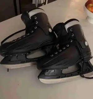 Decathlon ice skates size9/us 10.5, View more