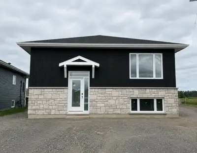 Beautiful 2-Bedroom New Build for Rent – $3,200/Month Bright and spacious 2-bedroom newly built home...