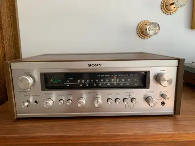 Vintage Sony STR-7035 Reciever 1970s $200 Located in Gananoque