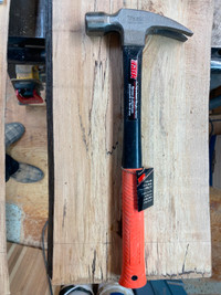 Task 16", 22 oz. ,framing hammer. BRAND NEW