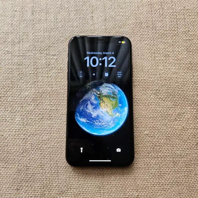 Iphone-XR-256GB-Unlocked in Cell Phones in City of Toronto - Image 2