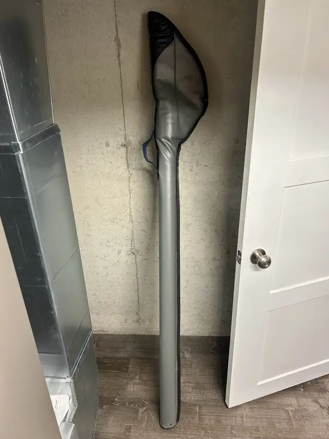 fishing rod case in Fishing, Camping & Outdoors in Sarnia - Image 2