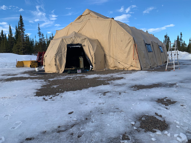 HDT Military Tent Storage Insulated Extreme Cold Dôme entreposag dans Conteneurs d’entreposage  à Saguenay