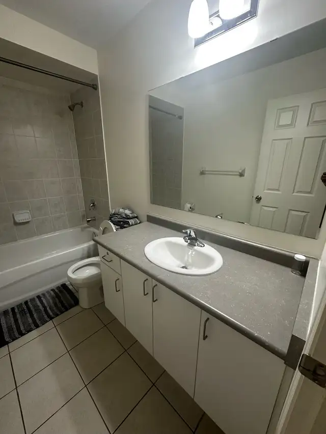 One private room for rent in house in Room Rentals & Roommates in Mississauga / Peel Region - Image 6
