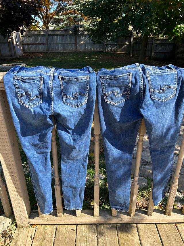 Women’s Silver jeans  in Women's - Bottoms in Brantford - Image 2
