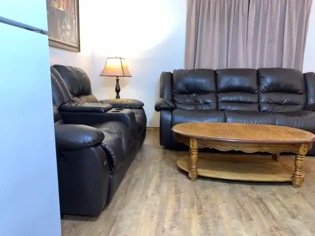 Swan Hills Homestead Motel- Nice Bachelor Apartments in Short Term Rentals in Edmonton - Image 6