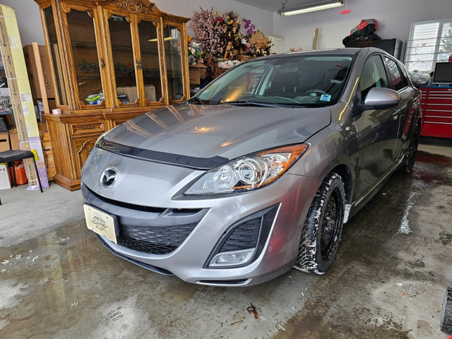 2011 Mazda 3 Hatchback (Manual Transmission) in Cars & Trucks in Calgary - Image 4