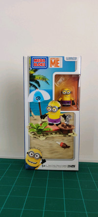 Megabloks Despicable Me Minions Beach party figure pack new