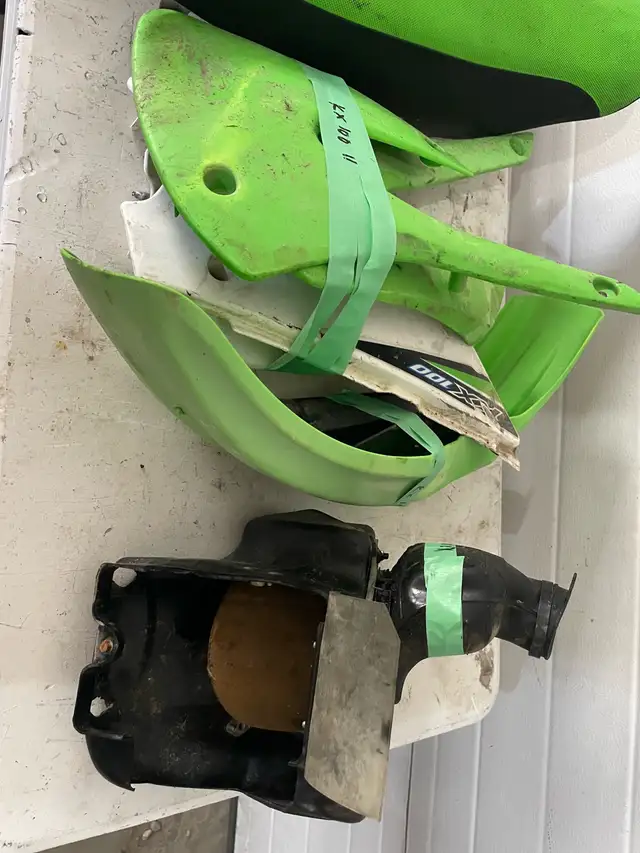 KX100 2011 parting out in Motorcycle Parts & Accessories in Red Deer - Image 8