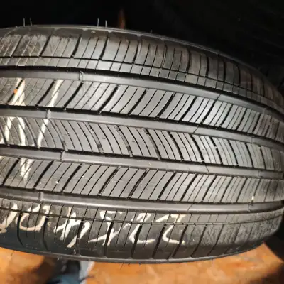 MICHELIN TWO 90% NEW 225/40R18 88V PRIMACY AS Installation and Balancing Included Looking for a vari...