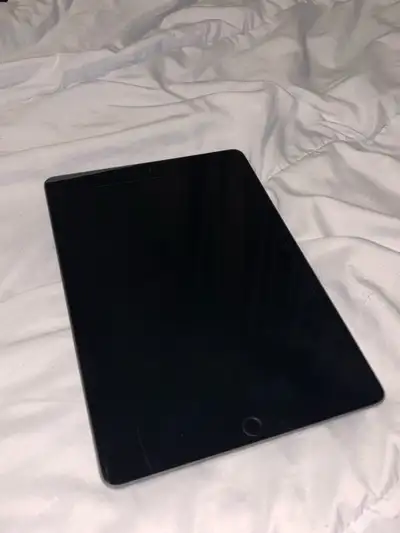 Used iPad 8th Gen 128GB iOS 18.5, View more