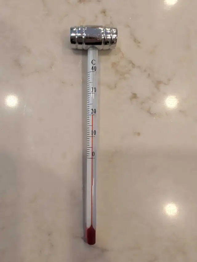 Thermometer in Hobbies & Crafts in Kitchener / Waterloo - Image 2