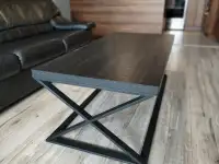 Coffee Table / Table Basse