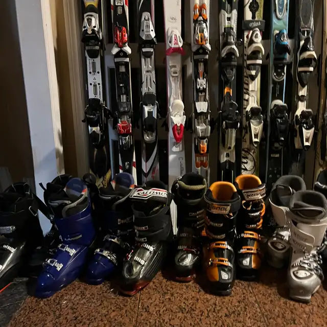 Nice ski with boots  in Ski in Markham / York Region - Image 4