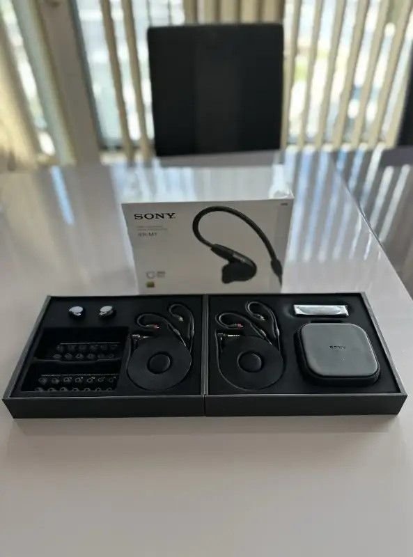 Sony IER-M7 in-ear Premium Monitor Headphones dans Écouteurs  à Ville de Montréal