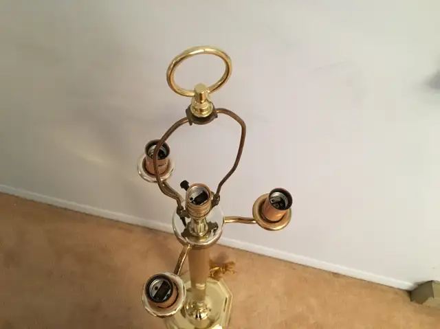FLOOR LAMP (4 LIGHTS) GOLD FINISH VINTAGE in Indoor Lighting & Fans in City of Montréal - Image 7
