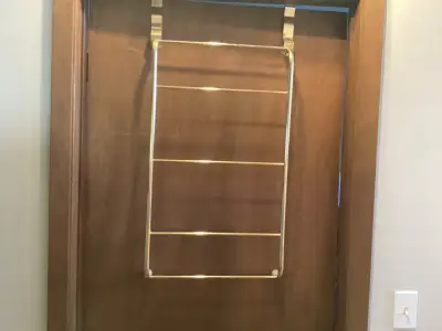 Over the Door Blanket/Towel Brass Holder - 2 Pictures , View more