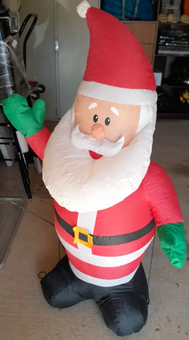 Air blown, Santa approximately      3 1/2 feet tall