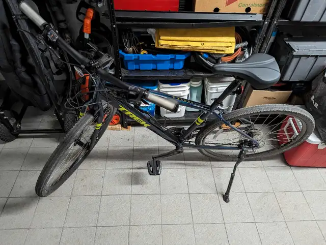 Velo hybrid  in Cruiser, Commuter & Hybrid in City of Montréal - Image 2
