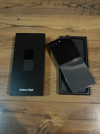 Unlocked Samsung Galaxy Flip 5 5G 512GB