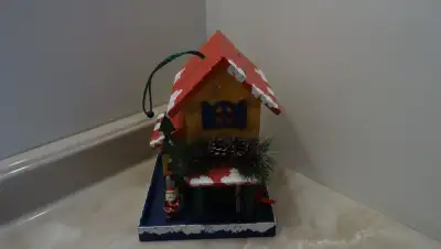 Vtg Indoor / Outdoor Christmas Decor Various Items and Prices, View more