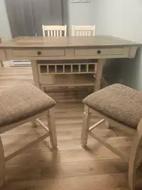 Dining room table set 