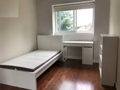 Furnished room on the 2nd floor near Finch/404 Private furnished bedroom on the 2nd floor of a large...