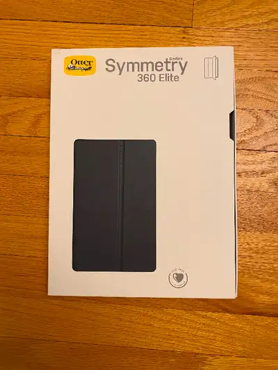 Like new in box (LNIB) iPad Pro 11-inch (4th gen/3rd gen/2nd gen/1st gen) Case Symmetry Series 360 E...