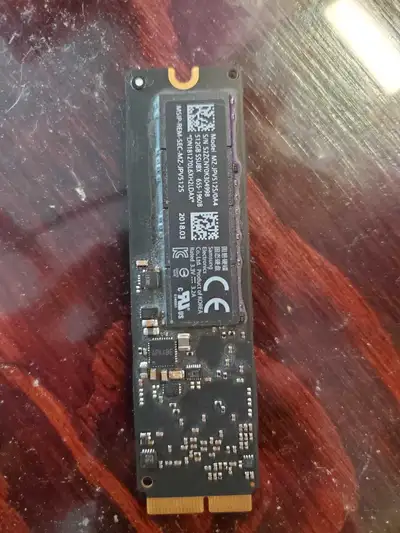 Apple 512GB SSD – Samsung MZ-JPV512S/0A4, View more