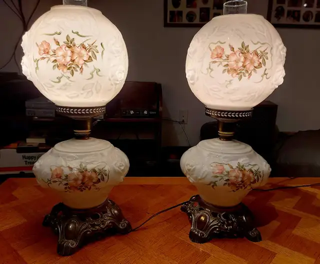 Vintage Lamps in Indoor Lighting & Fans in London - Image 2