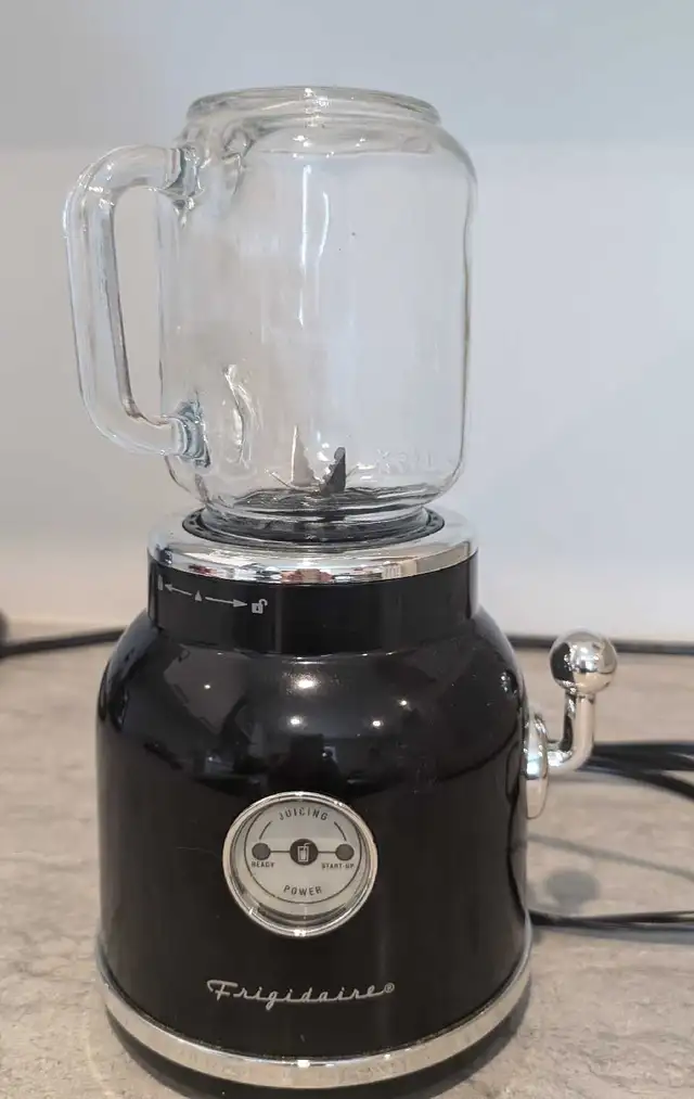 Frigidaire Blender