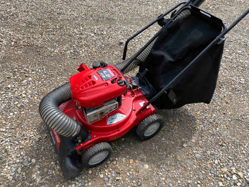 TroyBilt Chipper Shredder Vacuum Lawnmowers & Leaf Blowers Red
