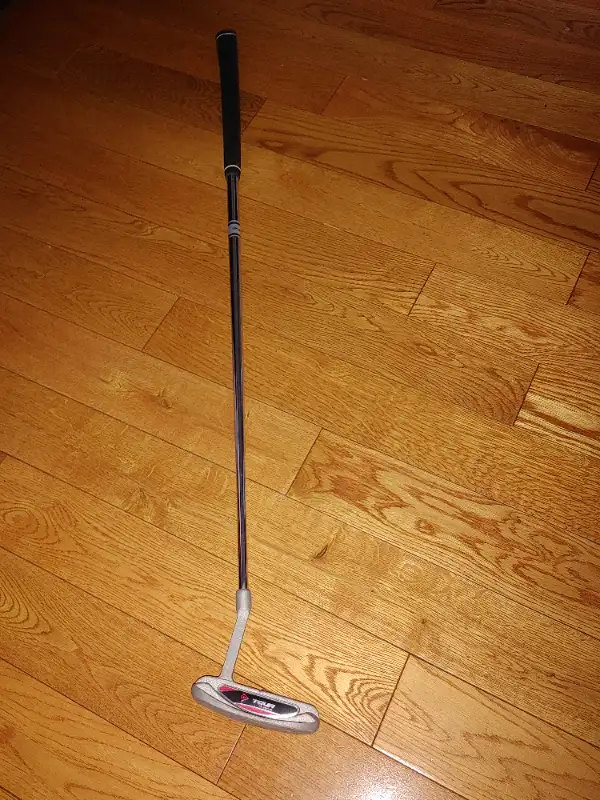 DUNLOP TOUR PUTTER RH in Golf in Ottawa - Image 2
