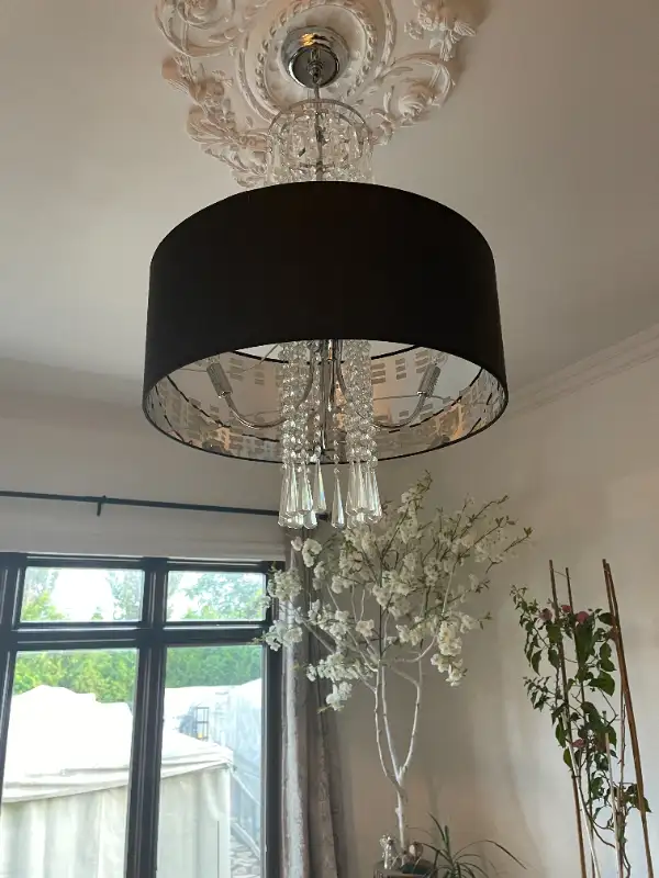 Chandelier/Lustre in Indoor Lighting & Fans in Laval / North Shore - Image 2