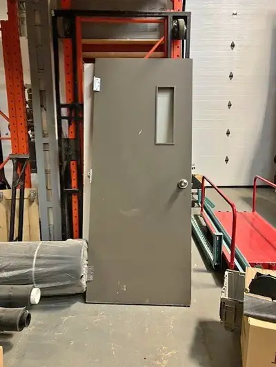 Porte en bois pleine avec fenêtre rectangulaire, View more